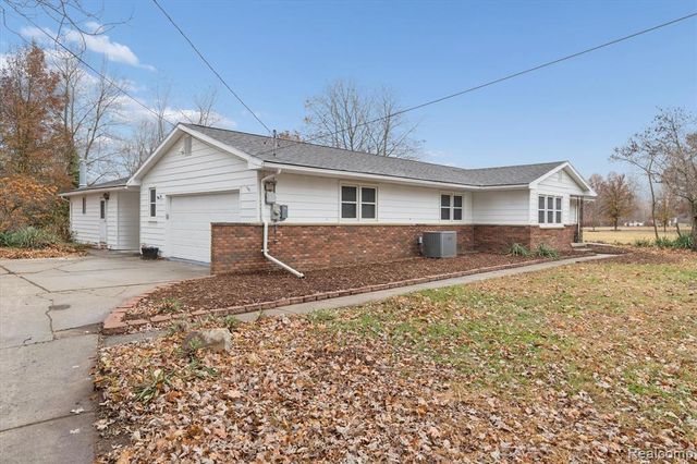 15635 Martinsville Road, Van Buren, MI 48111