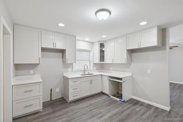 15635 Martinsville Road, Van Buren, MI 48111