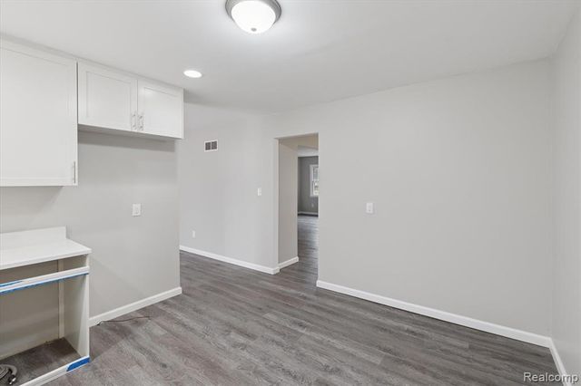 15635 Martinsville Road, Van Buren, MI 48111