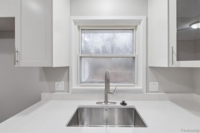 15635 Martinsville Road, Van Buren, MI 48111