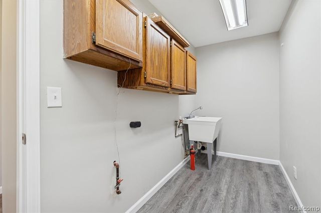 15635 Martinsville Road, Van Buren, MI 48111