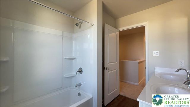 2719 Barnes Court, Allentown City, PA 18103