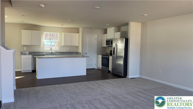 2719 Barnes Court, Allentown City, PA 18103