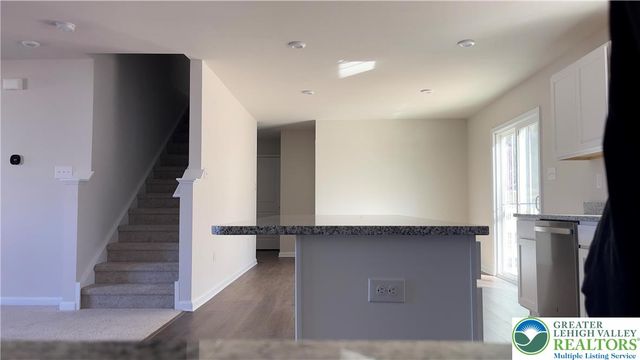 2719 Barnes Court, Allentown City, PA 18103