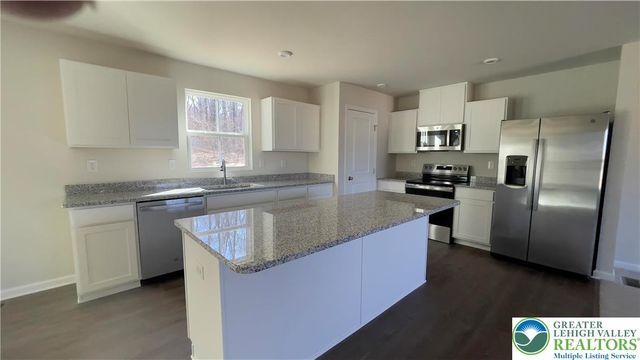 2719 Barnes Court, Allentown City, PA 18103