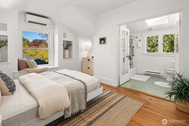 932 29th Avenue, Seattle, WA 98122