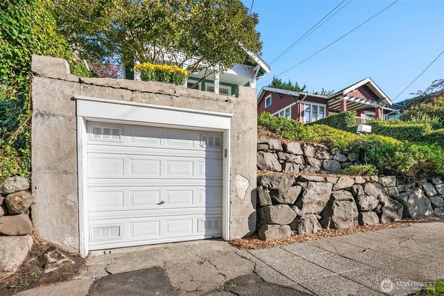 932 29th Avenue, Seattle, WA 98122