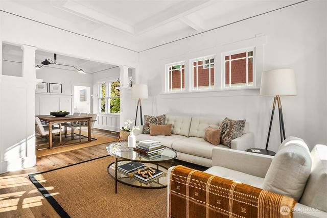 932 29th Avenue, Seattle, WA 98122