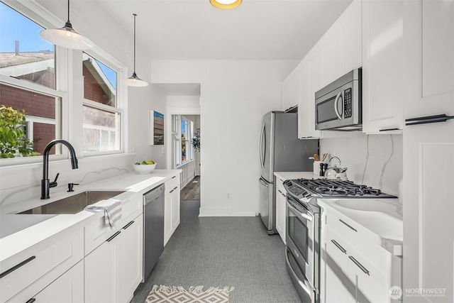 932 29th Avenue, Seattle, WA 98122