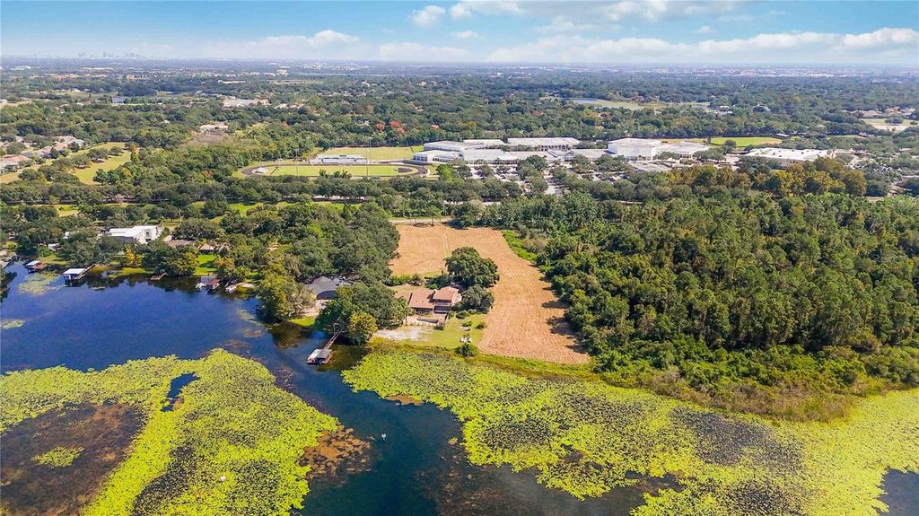 Image 8 of property listing at 4226 DOWNEAST LANE, Windermere, FL 34786