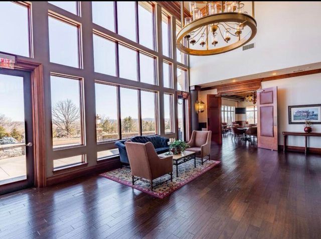 158 Shinnecock Hills Drive, Branson, MO 65616
