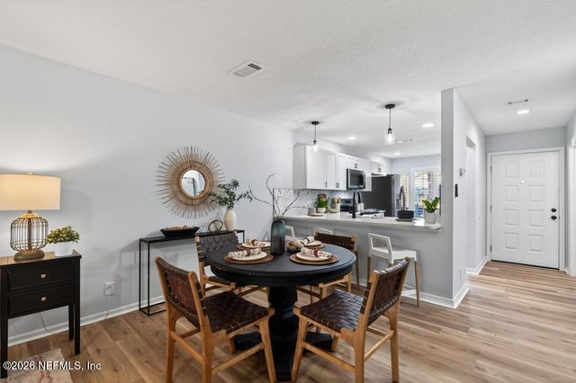 7701 BAYMEADOWS Circle W 1093, Jacksonville, FL 32256