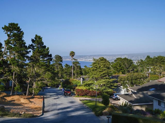 15 Pinehill Way, Monterey, CA 93940