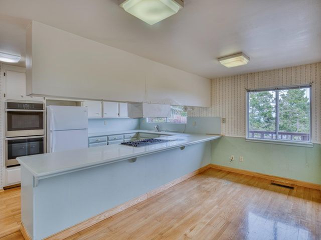 15 Pinehill Way, Monterey, CA 93940