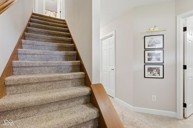 425 S Bridge Water Lane, Muncie, IN 47304