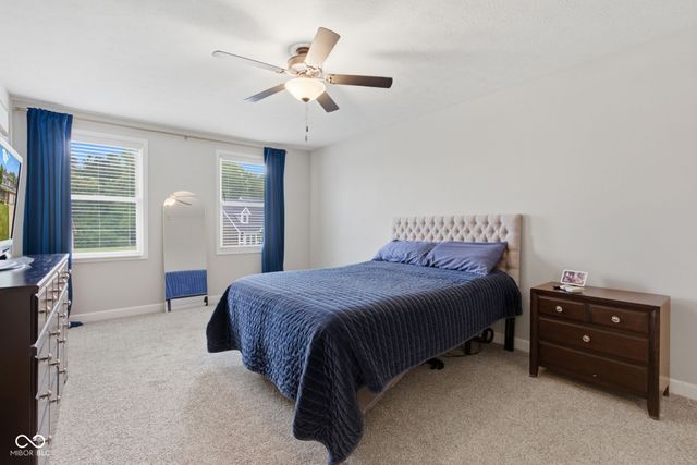 425 S Bridge Water Lane, Muncie, IN 47304