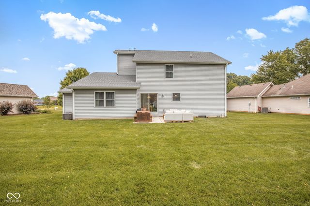 425 S Bridge Water Lane, Muncie, IN 47304