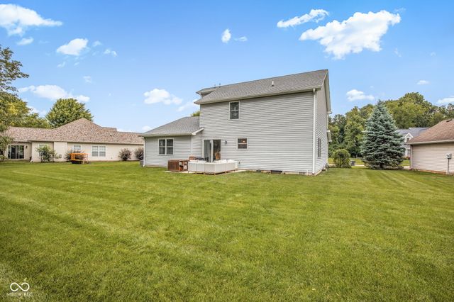 425 S Bridge Water Lane, Muncie, IN 47304