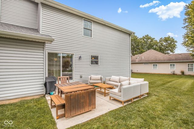 425 S Bridge Water Lane, Muncie, IN 47304