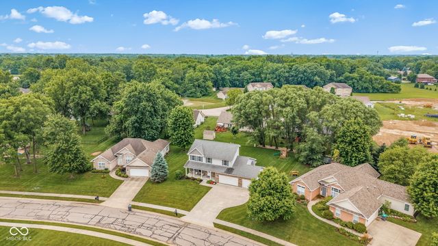 425 S Bridge Water Lane, Muncie, IN 47304