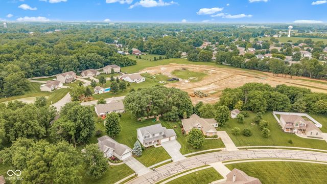 425 S Bridge Water Lane, Muncie, IN 47304