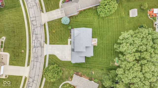 425 S Bridge Water Lane, Muncie, IN 47304