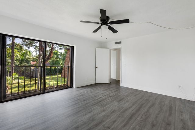 471 Kirk Road D, West Palm Beach, FL 33406