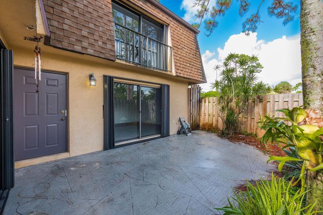 471 Kirk Road D, West Palm Beach, FL 33406