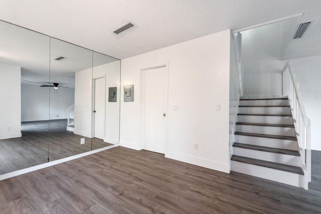471 Kirk Road D, West Palm Beach, FL 33406