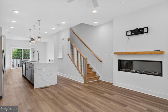 1531 PICCARD DR, Rockville, MD 20850