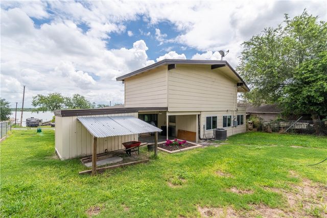 143 Trail Ridge Dr, Sandia, TX 78383