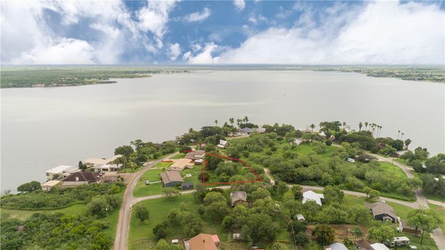 143 Trail Ridge Dr, Sandia, TX 78383