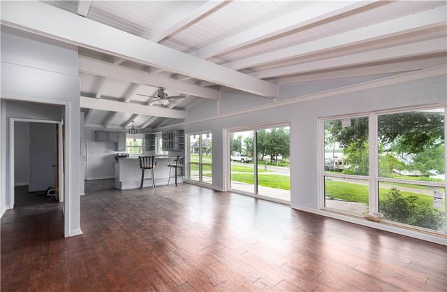 143 Trail Ridge Dr, Sandia, TX 78383