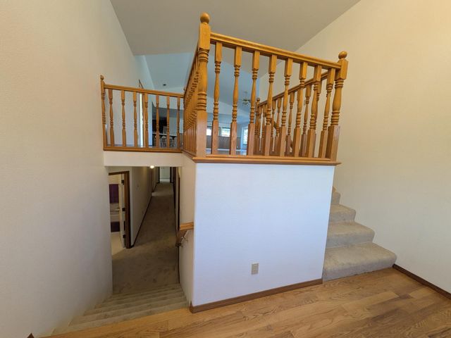 1364 Sun Tree Dr, Roseville, CA 95661