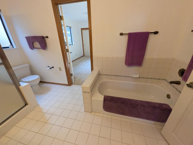 1364 Sun Tree Dr, Roseville, CA 95661