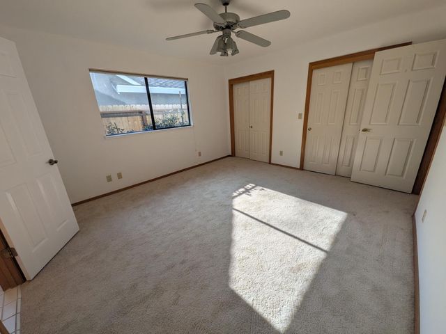 1364 Sun Tree Dr, Roseville, CA 95661