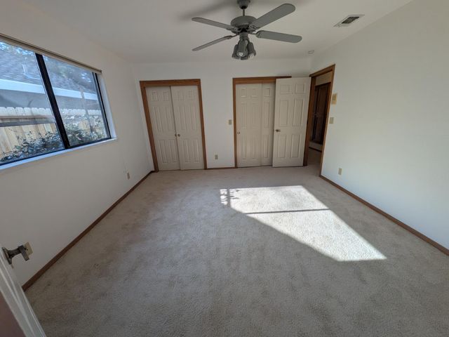 1364 Sun Tree Dr, Roseville, CA 95661