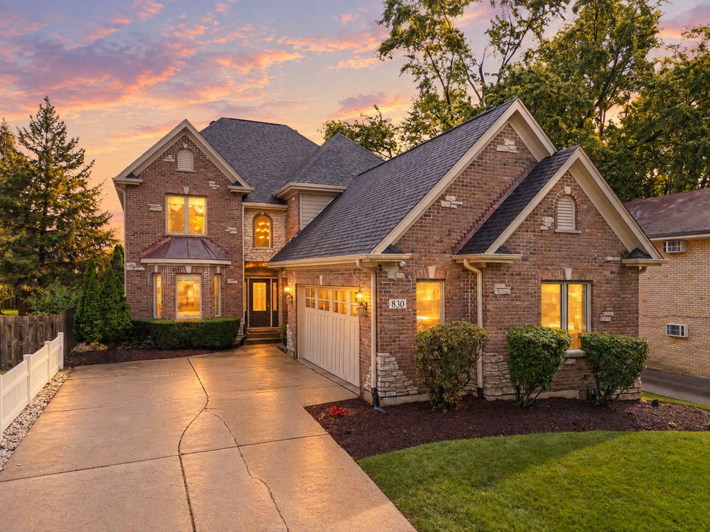 830 N Sleight Street, Naperville, IL 60563 — exterior