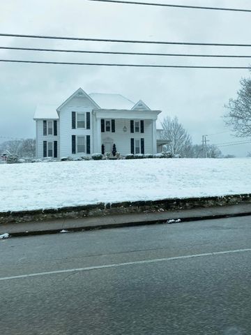 618 Main St, N, Carthage, TN 37030