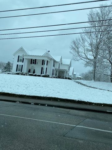 618 Main St, N, Carthage, TN 37030