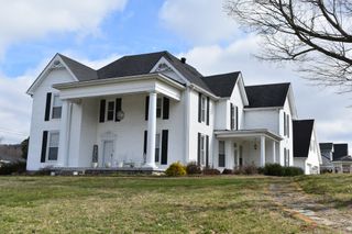 618 Main St, N, Carthage, TN 37030