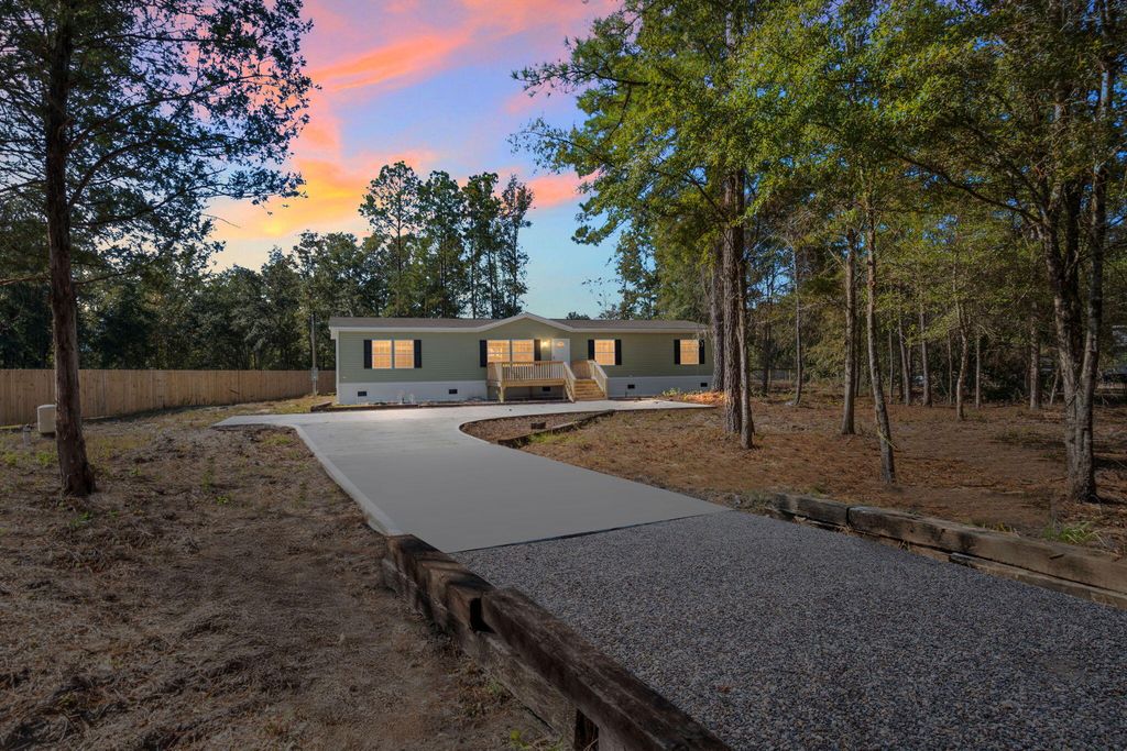 321 Marion Road, Dorchester, SC 29437