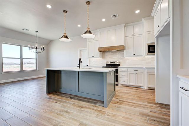 2312 Lions Pride Way, Blanchard, OK 73010
