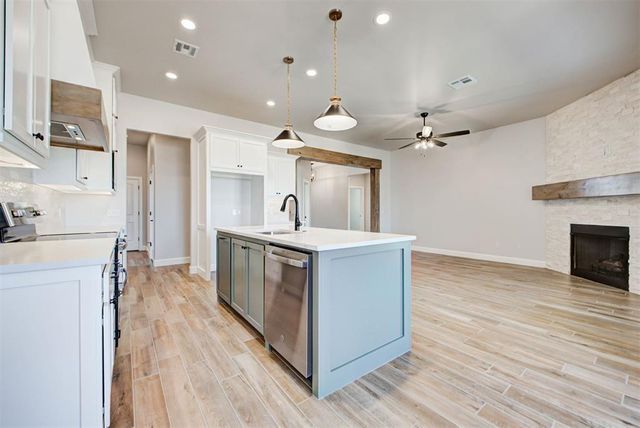 2312 Lions Pride Way, Blanchard, OK 73010