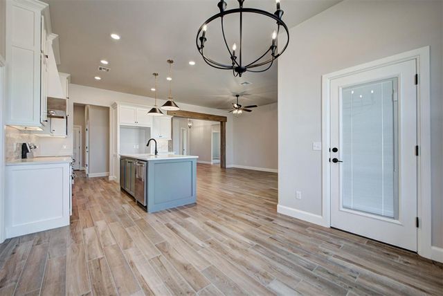 2312 Lions Pride Way, Blanchard, OK 73010