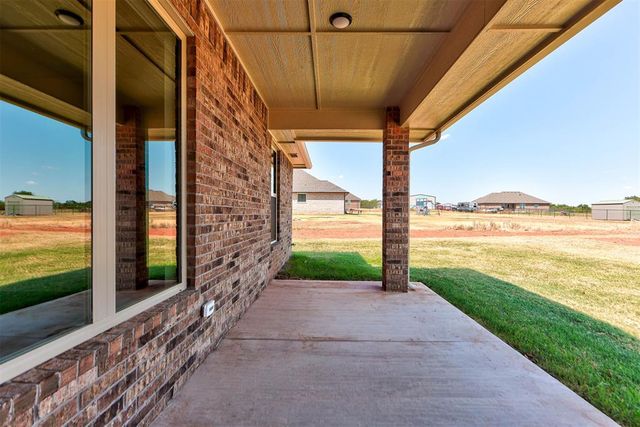 2312 Lions Pride Way, Blanchard, OK 73010