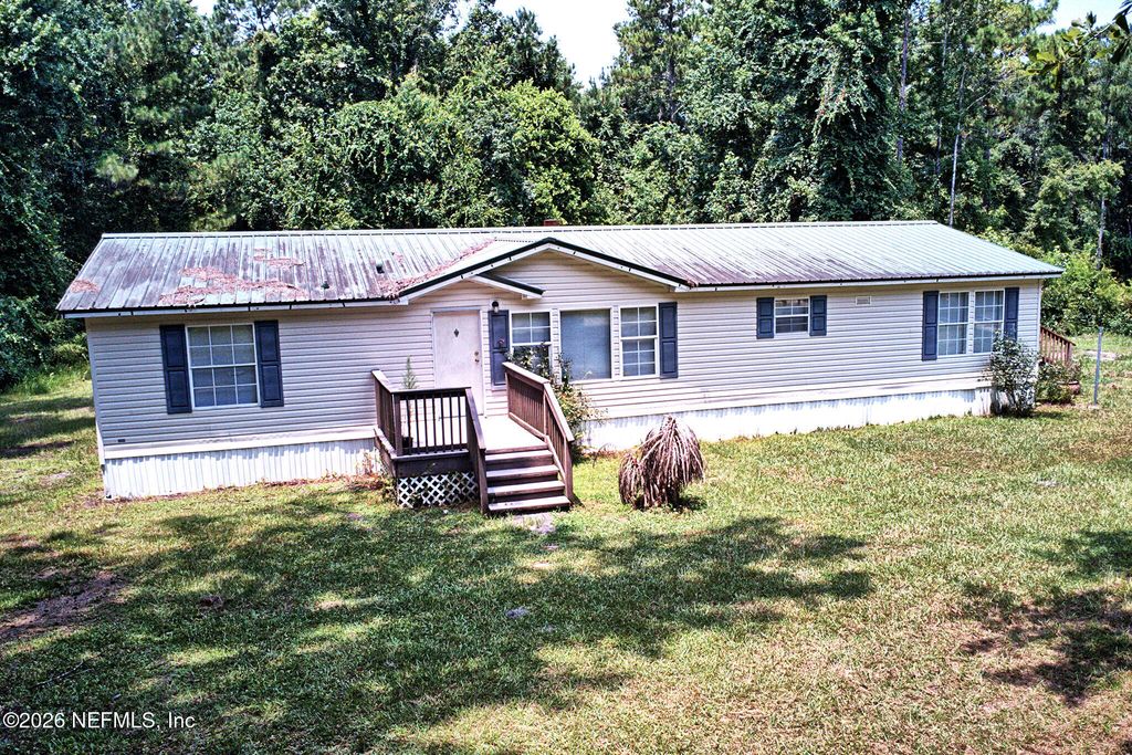 134 BARDIN ESTATES Circle, Palatka, FL 32177