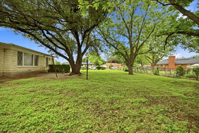 2266 Sutter Street, Dallas, TX 75216