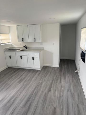 728 N CHESTNUT ROAD, Lakeland, FL 33815