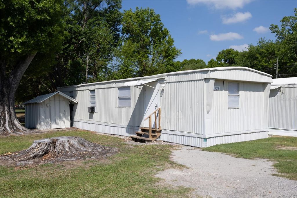 728 N CHESTNUT ROAD, Lakeland, FL 33815